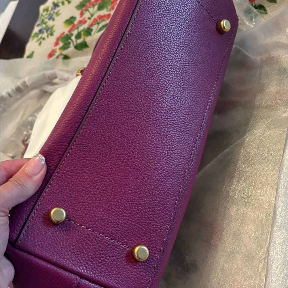 Authentic COACH 1941 pebbled leather zip top Tote - Picture 10 of 15